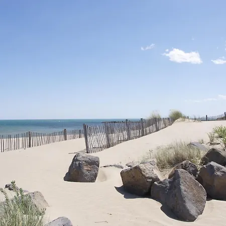 아파트 T2 Avec Piscine En 1ere Ligne Sur La Plage Au Cap D'agde - Fr-1-769-3 *