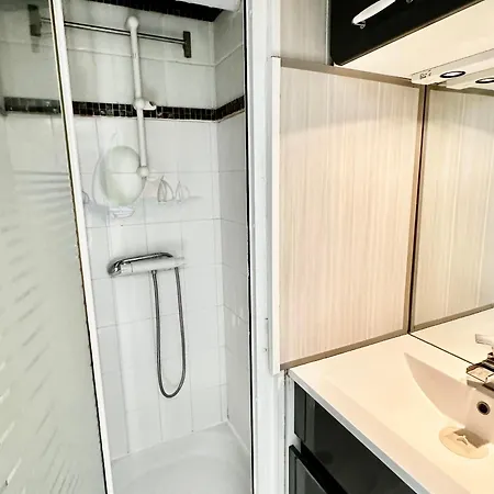 아파트 T2 Avec Piscine En 1ere Ligne Sur La Plage Au Cap D'agde - Fr-1-769-3 아그